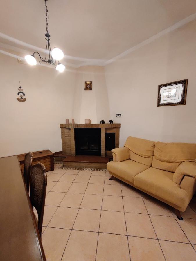 Villa Enrico Monticchio  Exteriör bild